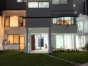 Casa en renta vigilancia seguridad moderna jardín y...