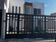 CASA EN RENTA VON O SIN MUEBLEA EN VILLAS DE LA CANTERA...