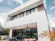 Casa en renta Yucatan Country Club, Privada Oasis