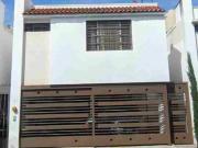 Casa en Renta Zona Cumbres