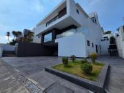 CASA EN RENTA/VENTA DE CORTE MODERNO EN RANCHO SAN JUAN