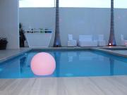 Casa en Residencial Cumbres estilo resort doble terreno