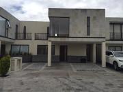 Casa en Residencial Fenix