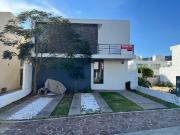 Casa en residencial la cima queretaro