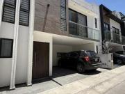 Casa en Residencial Lago Esmeralda