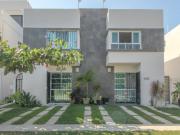 CASA EN RESIDENCIAL PLAYA AZUL, PLAYA DEL CARMEN, QROO