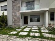 Casa en Residencial PUNTA PONIENTE a unos metros de B....