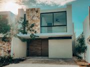 Casa en residencial tres habitaciones en Cholul, Mérida