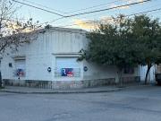 Casa en Rivadavia y Santiago Diaz