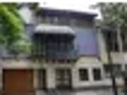 CASA EN ROMA NORTE FRENTE A PARQUE RIO DE JANEIRO....