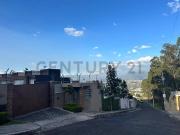 Casa en San Juan de Cumbaya en venta