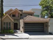 Casa en San Pedro Garza García, Nuevo León. ¡Súper precio!
