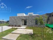 Casa en Santa Ana a la laguna 4 dormitorios y escritorio...