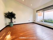 Amplia Casa en Venta | Recamara en Planta Baja |...