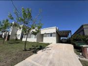 Casa en Santa Elena, Pilar del este
