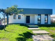 Casa en Santa Emilia, Pilar del este