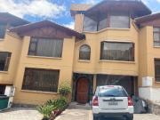 Casa en Santa Lucia Alto Conjunto Mirador del Pichinca