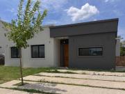 Casa en Santa Lucia, Pilar del este