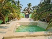 Casa en segunda fila de la playa en venta en Chelem