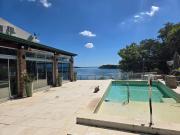 Casa en sobre el rio