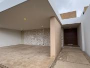casa en Temozon norte, en privada, con amenidades