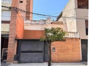 Casa en terreno de 8 x 35 en Balcarce al 800, Barrio...