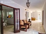 Casa en tipo PH desarrollada totalmente en PB, 3 dorm y...
