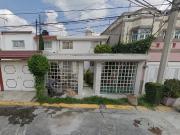 CASA EN TLALNEPANTLA, AMPLIA, CUENTA CON TODOS LOS SERVICIOS