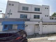 CASA EN TOLUCA MUY AMPLIA, ACABADOS DE LUJO, CUENTA CON...