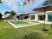 Casa en Tres Vidas con terraza, vista a la laguna,...