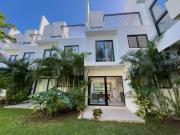 Casa en venta de 3 habitaciones 3 ba?os con piscina...
