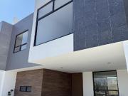 Casa en UBICADA EN LA RADIAL