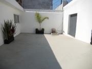 CASA EN UN NIVEL REMODELADA