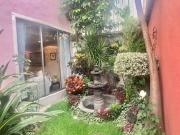 CASA PARA ACTUALIZAR/REMODELAR EN UNA EXCELENTE...