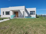 Casa en una planta en Barrio Lagos de Canning a estrenar