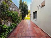Casa en una plata c/ gran jardín venta en Saavedra