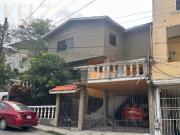 Casa en Universidad Poniente