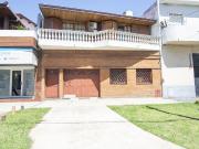 Casa al Frente con Garage Taller | 3 Dormitorios |...