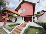 SECTOR JACARANDA CUMBAYA 460 M EN VENTA CASA TRES...