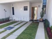 CASA EN VENTA, 147m2, 3recámaras y casa club, Lomas de...