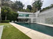 Casa en Venta. 1,500 m². 4H/11B/16P. Urb. El Portal del...