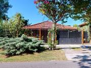 Casa en VENTA 2 dorm. en Gonnet con quincho