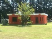 Casa en venta 2 dormitorios 1 baño 100 mts2 cubiertos Abasto