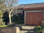 Casa en venta 2 dormitorios 1 baño 1 cochera La...