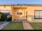 Casa en venta 2 dormitorios 1 baño 200mts2 Manuel B. Gonnet