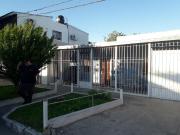 Casa en venta 2 dormitorios 1 baño cochera 200mts2 Tolosa