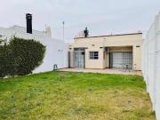 Casa en venta. 2 Dormitorios 1 Baño Cochera 260Mts2...