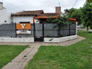 Casa en venta 2 dormitorios 1 baño Cochera 90mts2 Los...