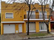 Casa en venta 2 Dormitorios 1 Baño Cocheras 220Mts2 Merlo