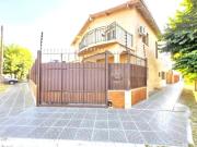 Casa en venta 2 Dormitorios 3 Baños 348Mts2 Morón